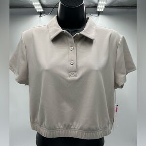 New yogalicious waffle cropped top tannish grey size L.  Pit to pit 19 length 16